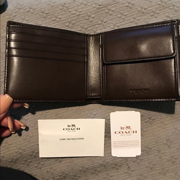 Coach men’s wallet - Picture 2 of 6